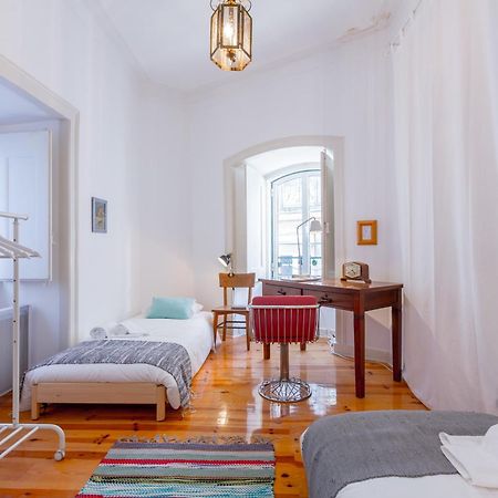 Spacious, Bright And Sunny Apartment, By Timecooler リスボン エクステリア 写真