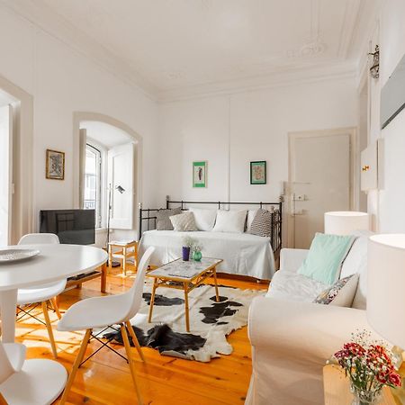 Spacious, Bright And Sunny Apartment, By Timecooler リスボン エクステリア 写真