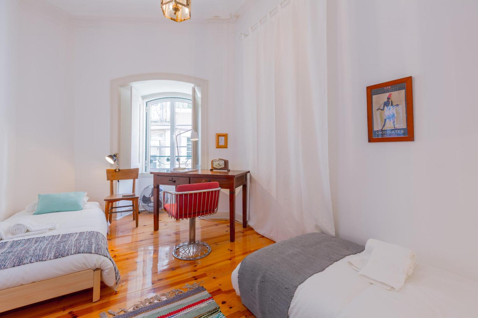 Spacious, Bright And Sunny Apartment, By Timecooler リスボン エクステリア 写真