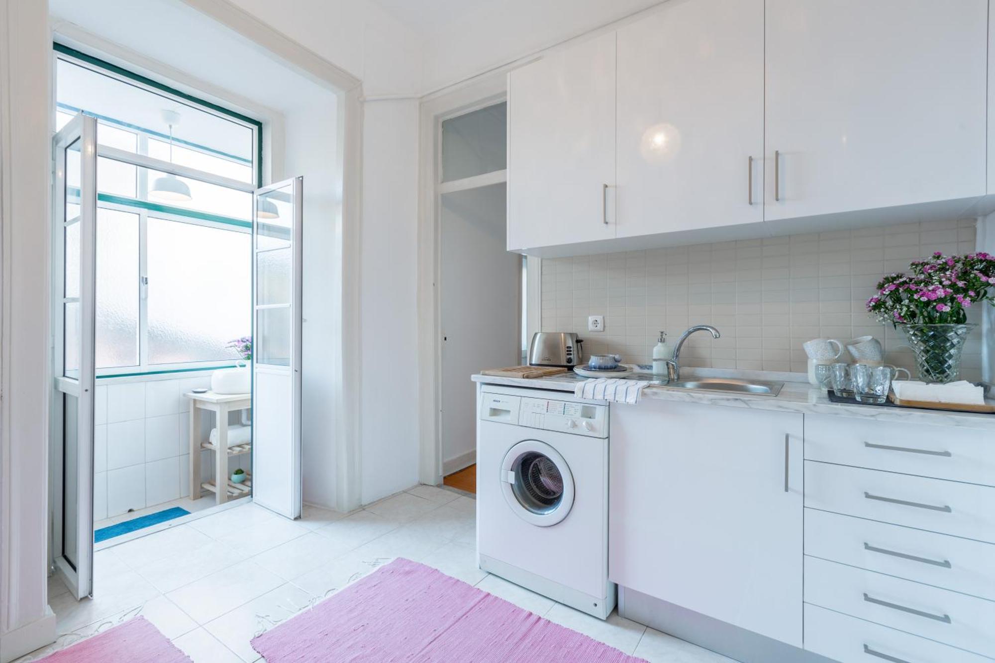 Spacious, Bright And Sunny Apartment, By Timecooler リスボン エクステリア 写真