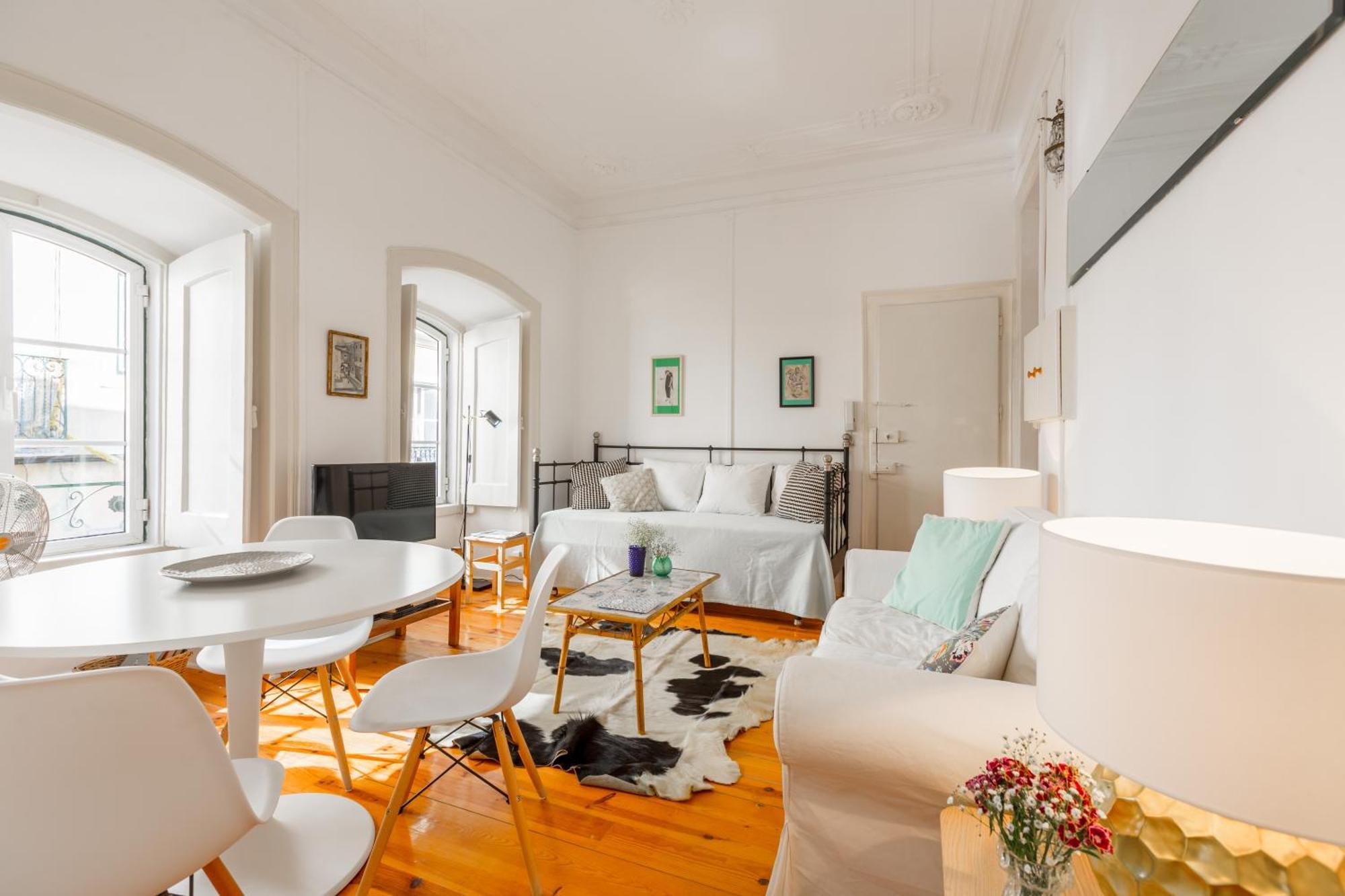 Spacious, Bright And Sunny Apartment, By Timecooler リスボン エクステリア 写真
