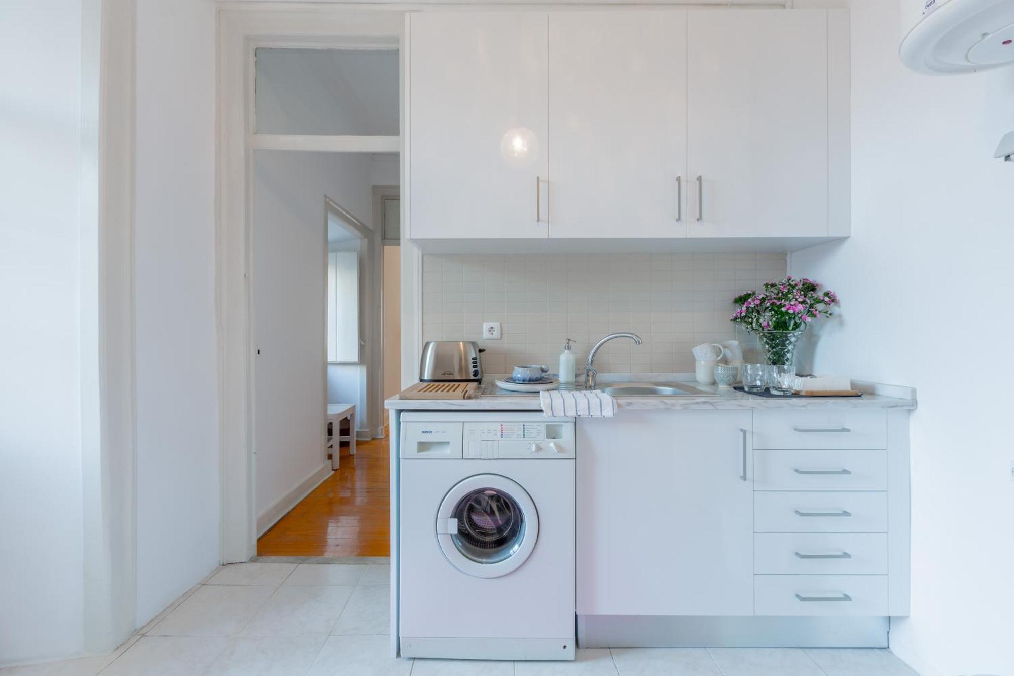 Spacious, Bright And Sunny Apartment, By Timecooler リスボン エクステリア 写真